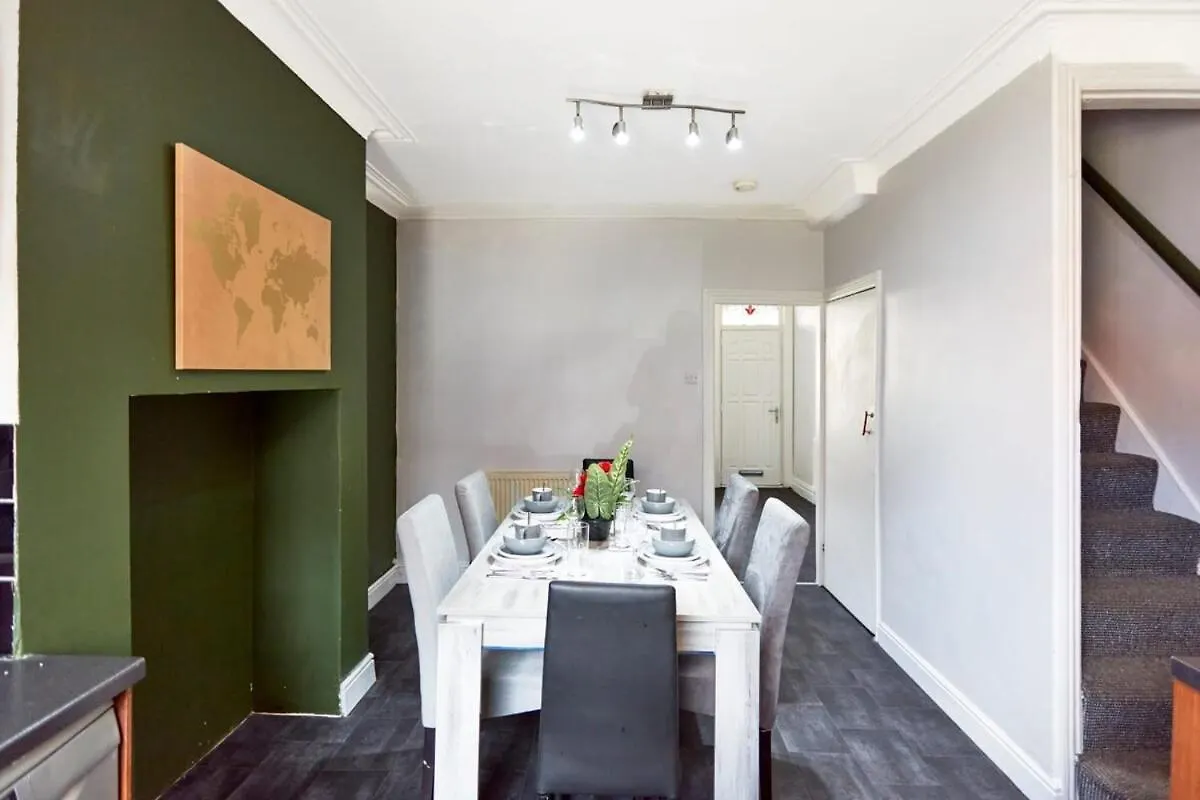 Апартаменты Grace Villa Home Near Leeds City