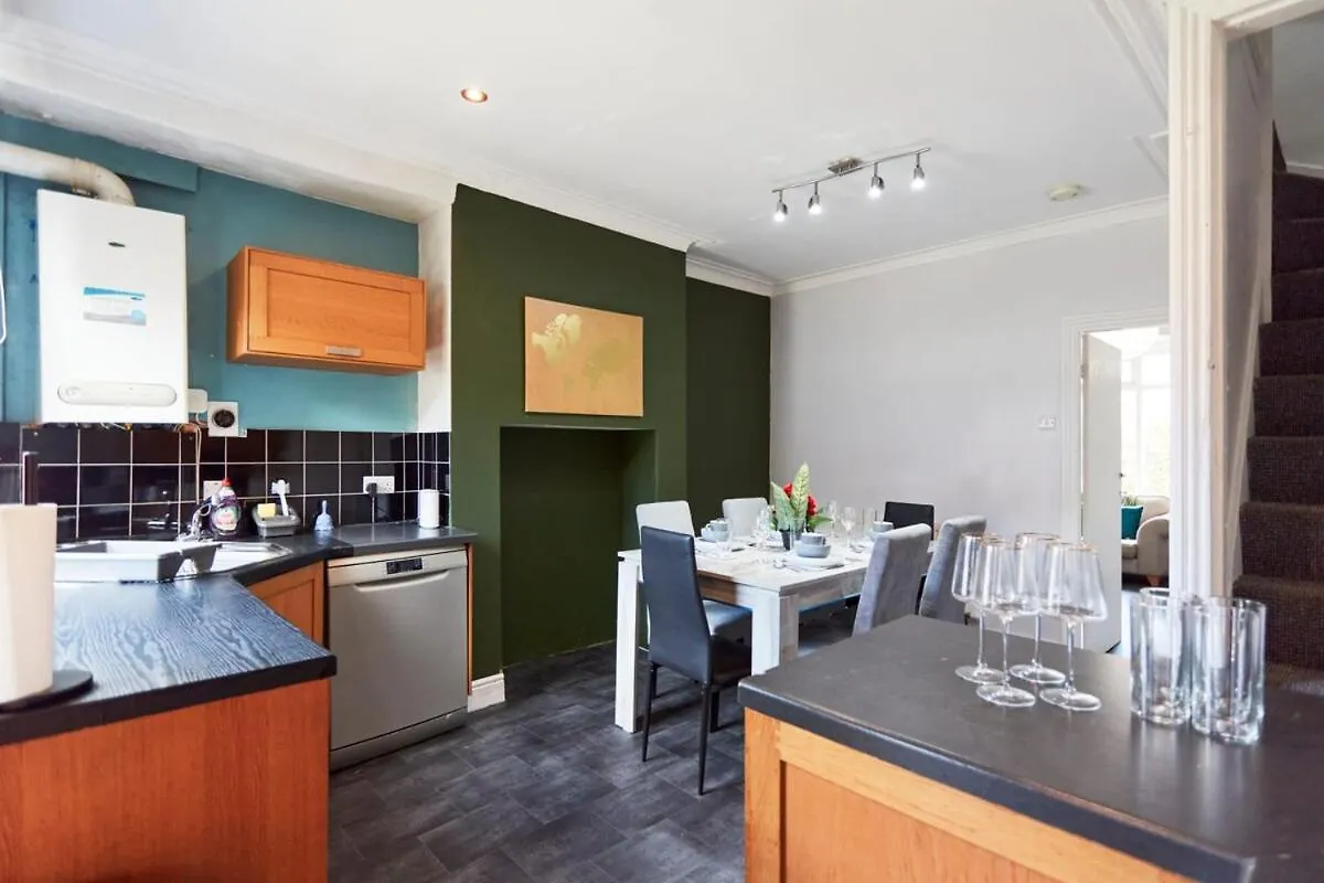Апартаменты Grace Villa Home Near Leeds City Великобритания
